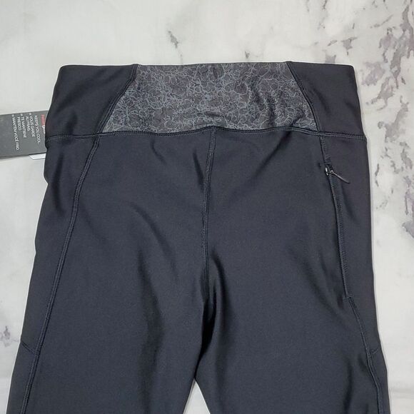Under Armour Compression Capris - Picture 4 of 6